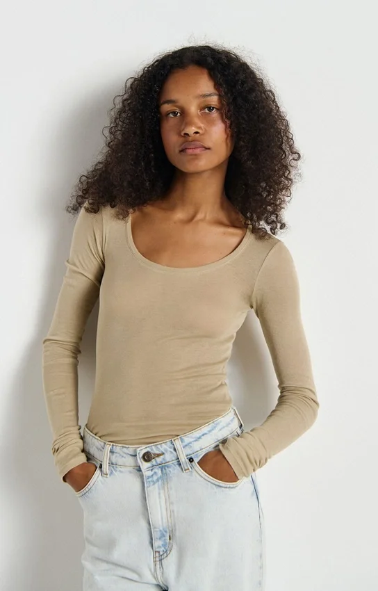 Camiseta de mujer Massachusetts. Referencia: MAS04H26