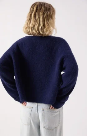 Jersey de mujer East. Referencia: EAST18HH26
