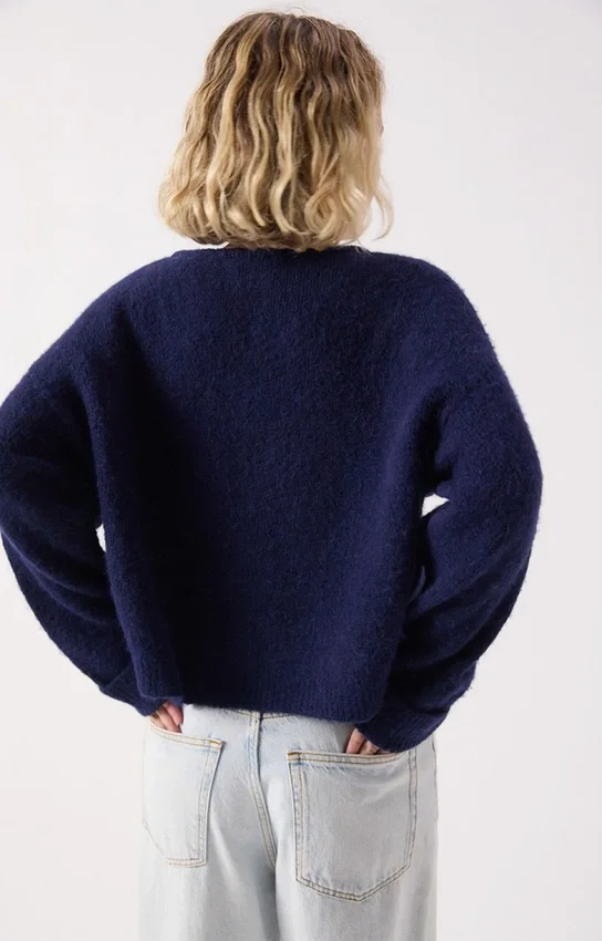 Jersey de mujer East. Referencia: EAST18HH26