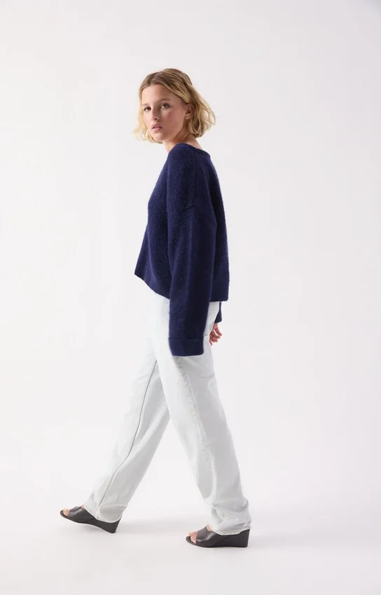 Jersey de mujer East. Referencia: EAST18HH26